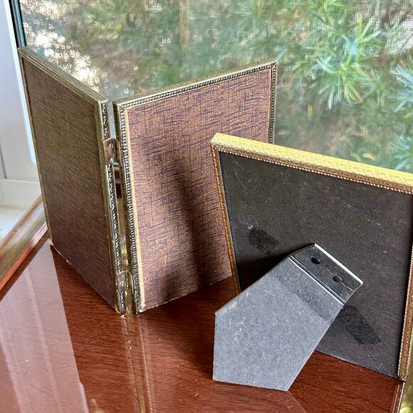Vintage Gold-Tone 5x7 Frame Set – Single & Double Hinged (3 Photo Display) - Picture 8 of 12